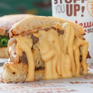 Maplewood-Burgers-Mac-N-Cheese-stuffed-Burger